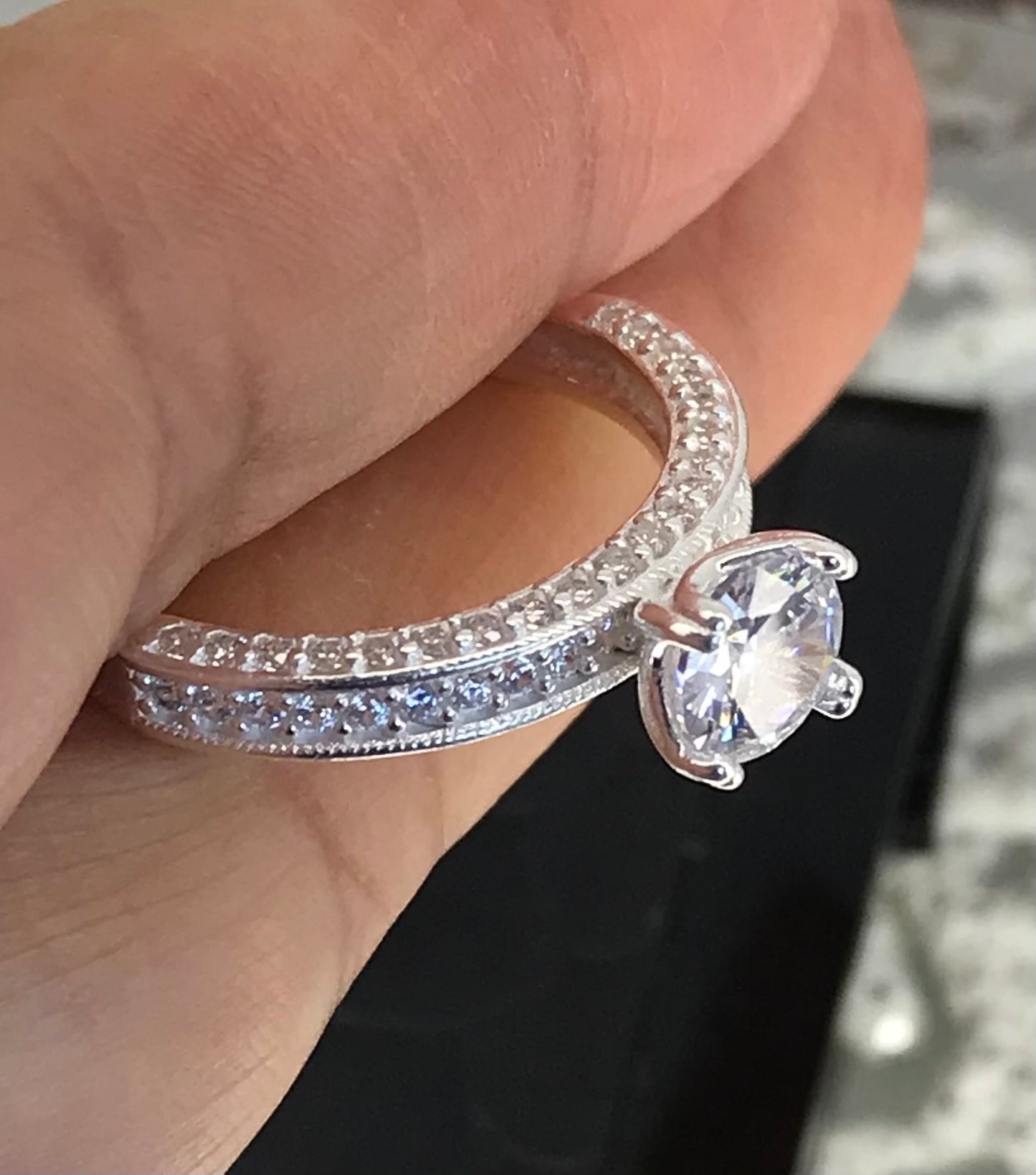 Anillo de Plata 925 con Zirconias