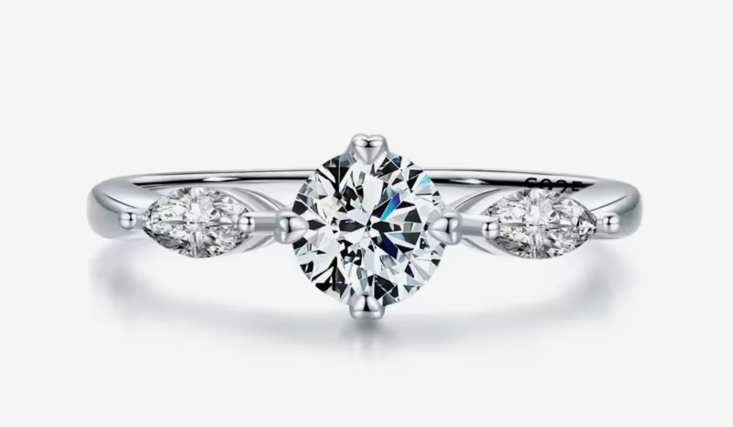 Anillo de Plata 925 con Zirconia