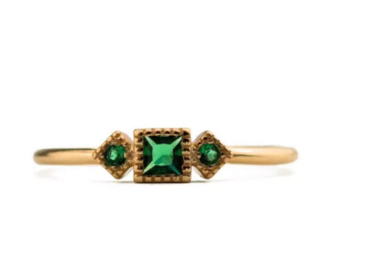 Anillo de Plata 925, bañada en Oro de 18k, con Zirconias