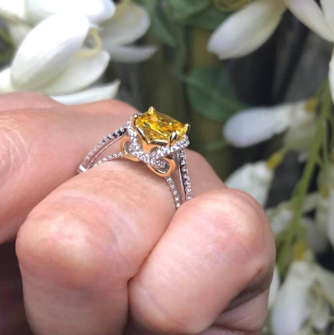 Anillo de Plata 925 con Citrino y Zirconias