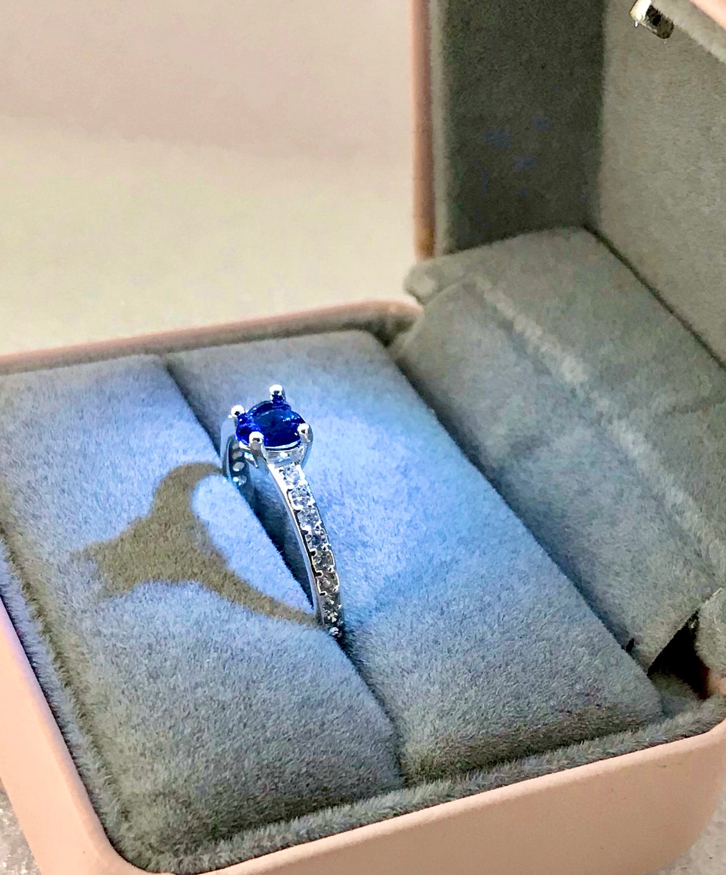 Anillo de Plata 925 con Zirconias