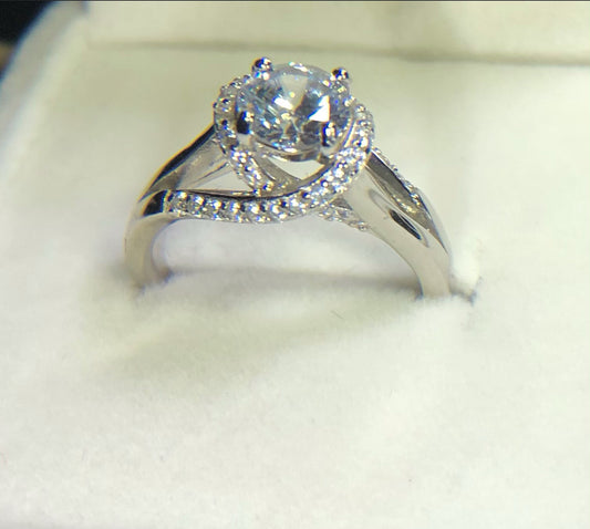 Anillo de Plata 925 con Zirconias modelo Infinito