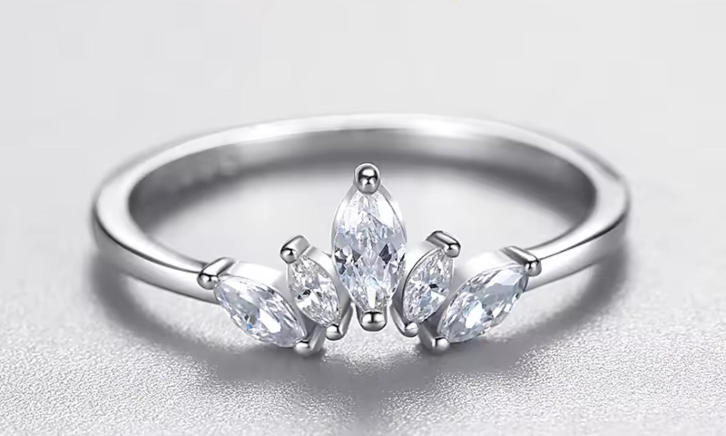 Anillo de Plata 925 con Zirconias