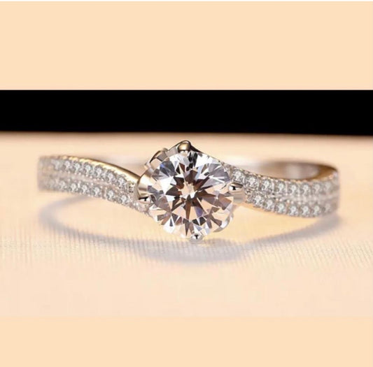 Anillo de Plata 925 con Zirconias