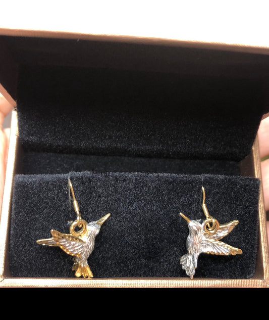 Aretes de Plata 925 con Orillas bañadas en Oro de 14k modelo Colibrí