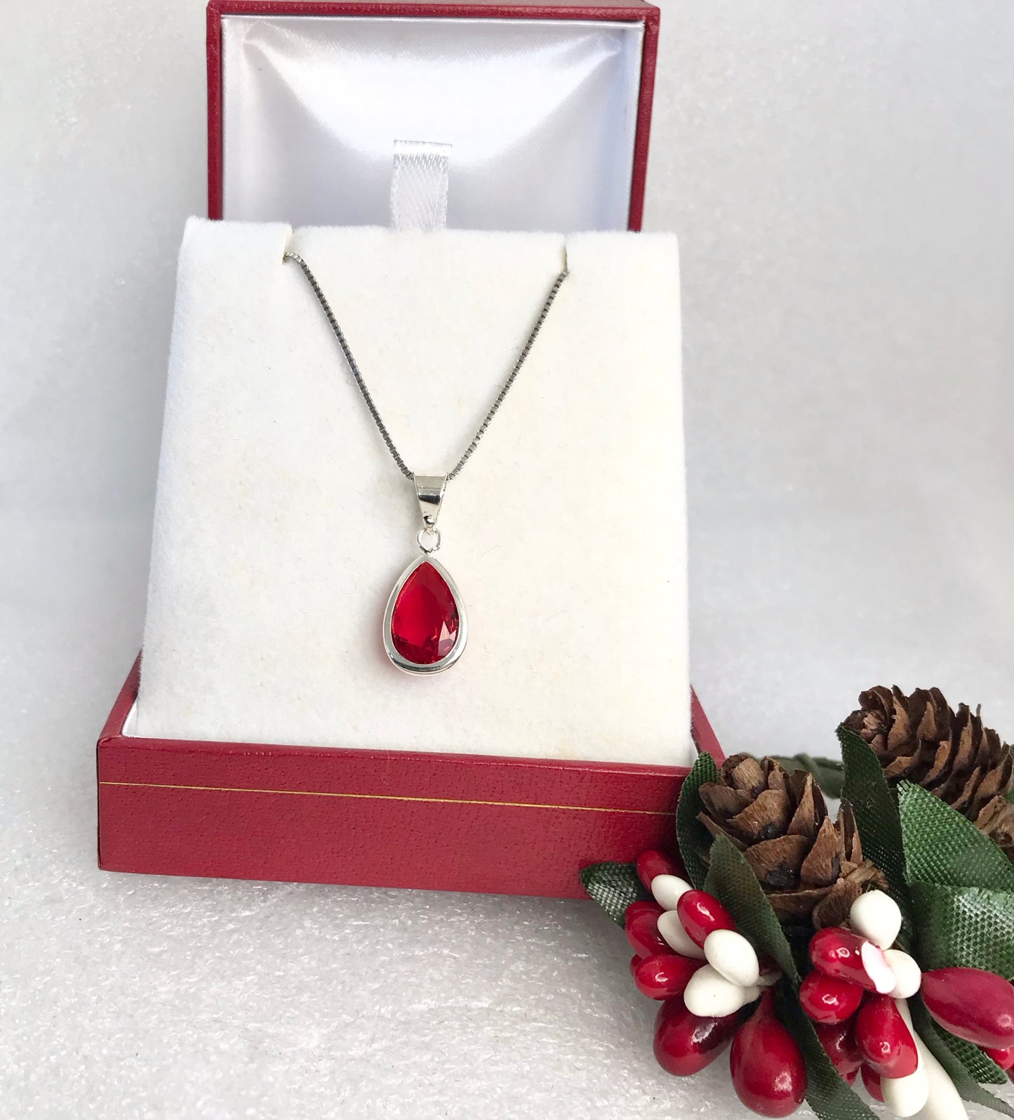 Cadena y Dije de Plata 925