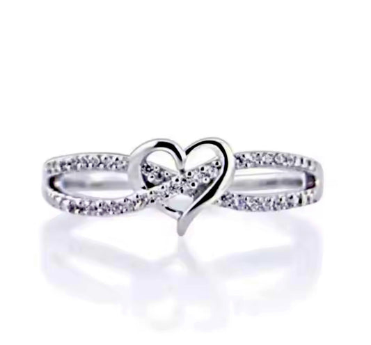 Anillo de Plata 925, con Zirconias, modelo Corazón