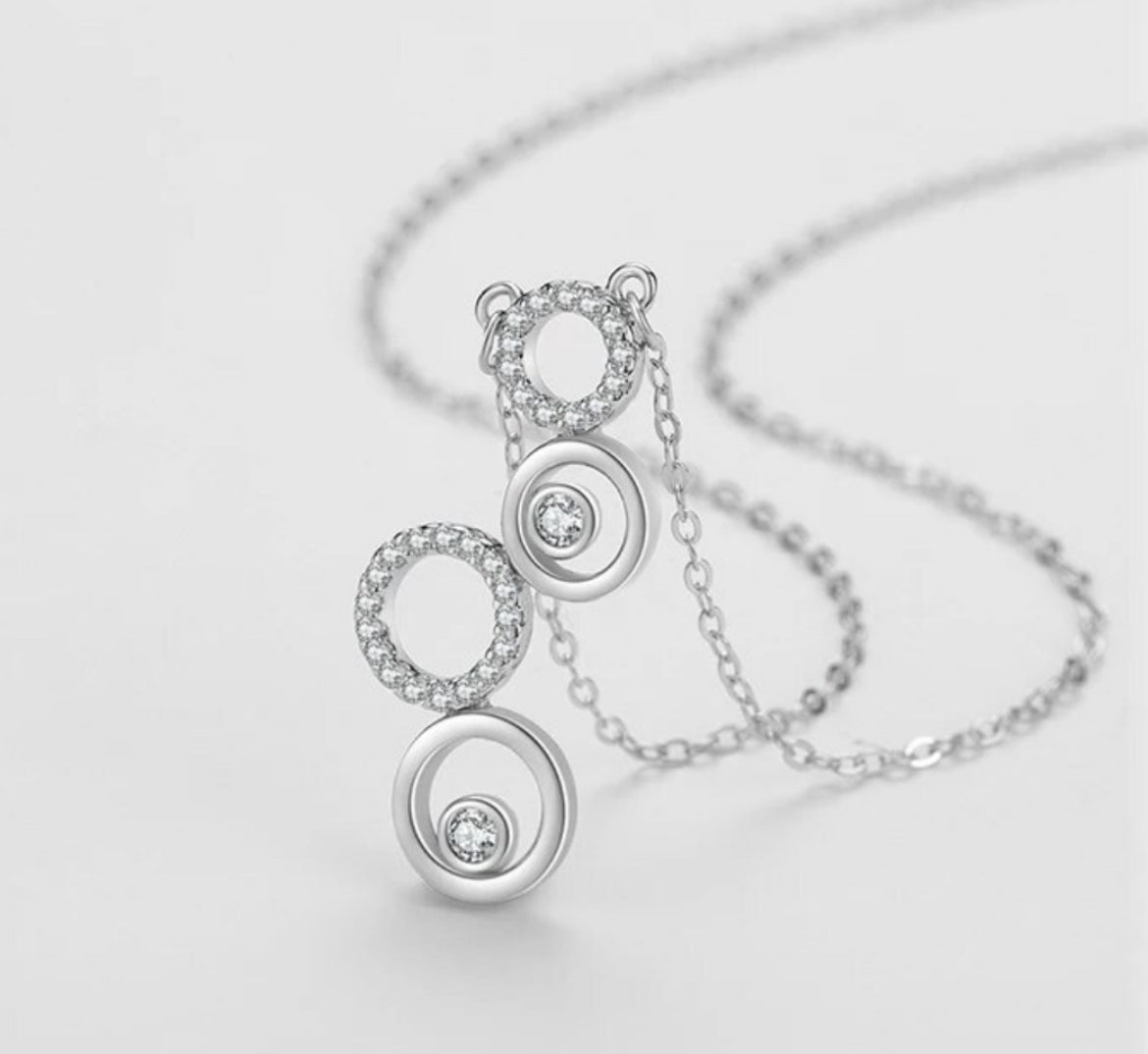 Dije y Cadena de Plata 925, modelo Geométrico