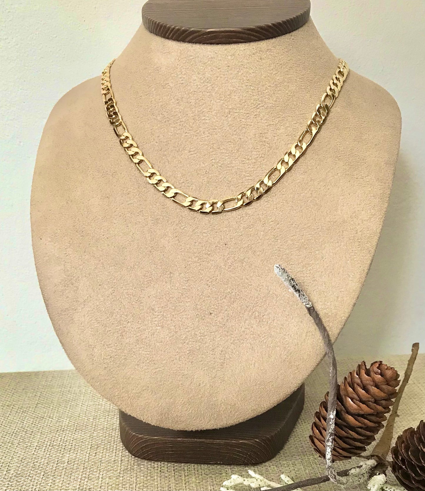 Cadena en Chapa de Oro estilo Cartier 3x1 medida 55 cm