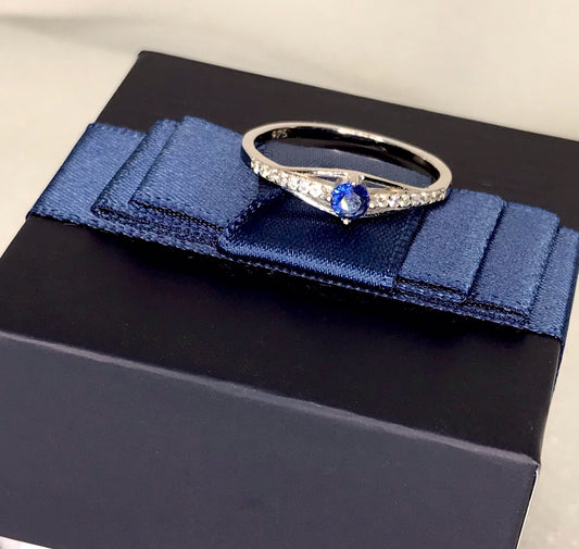 Anillo de Plata 925 con Zirconias