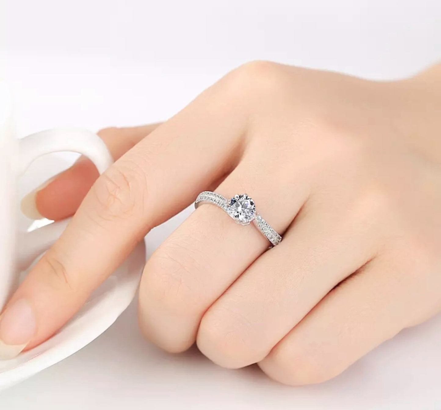 Anillo de Plata 925 con Zirconias