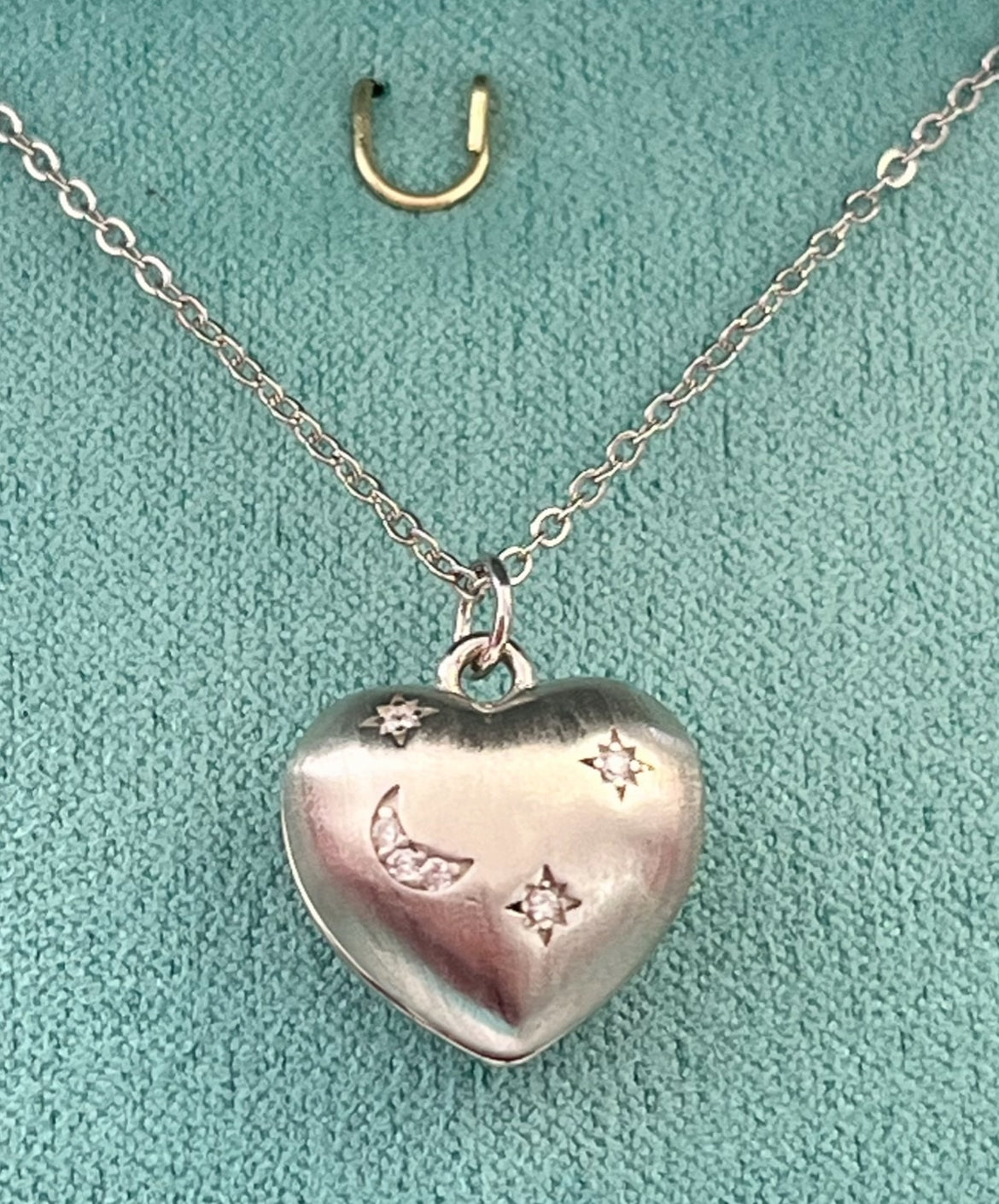 Relicario de Plata 925 con Zirconias, grabado “Tienes mi Corazón “