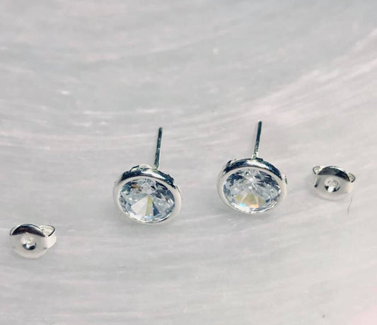 Broqueles de Plata 925 con Zirconias modelo Bisel medida 7mm