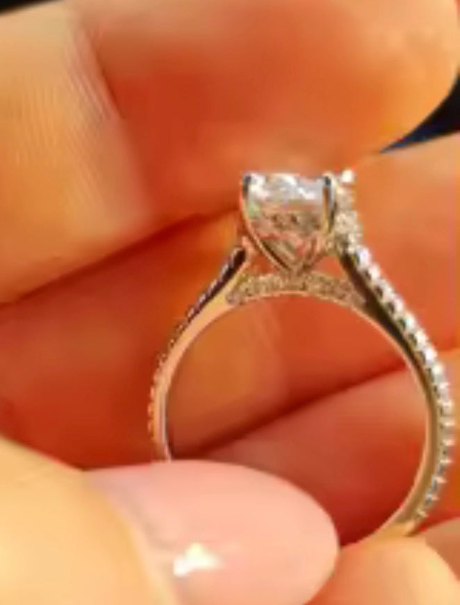 Anillo de Plata 925 con Zirconias