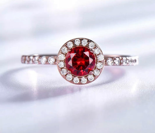 Anillo de Plata 925, con Baño de Oro Rosa, y Granate Rojo
