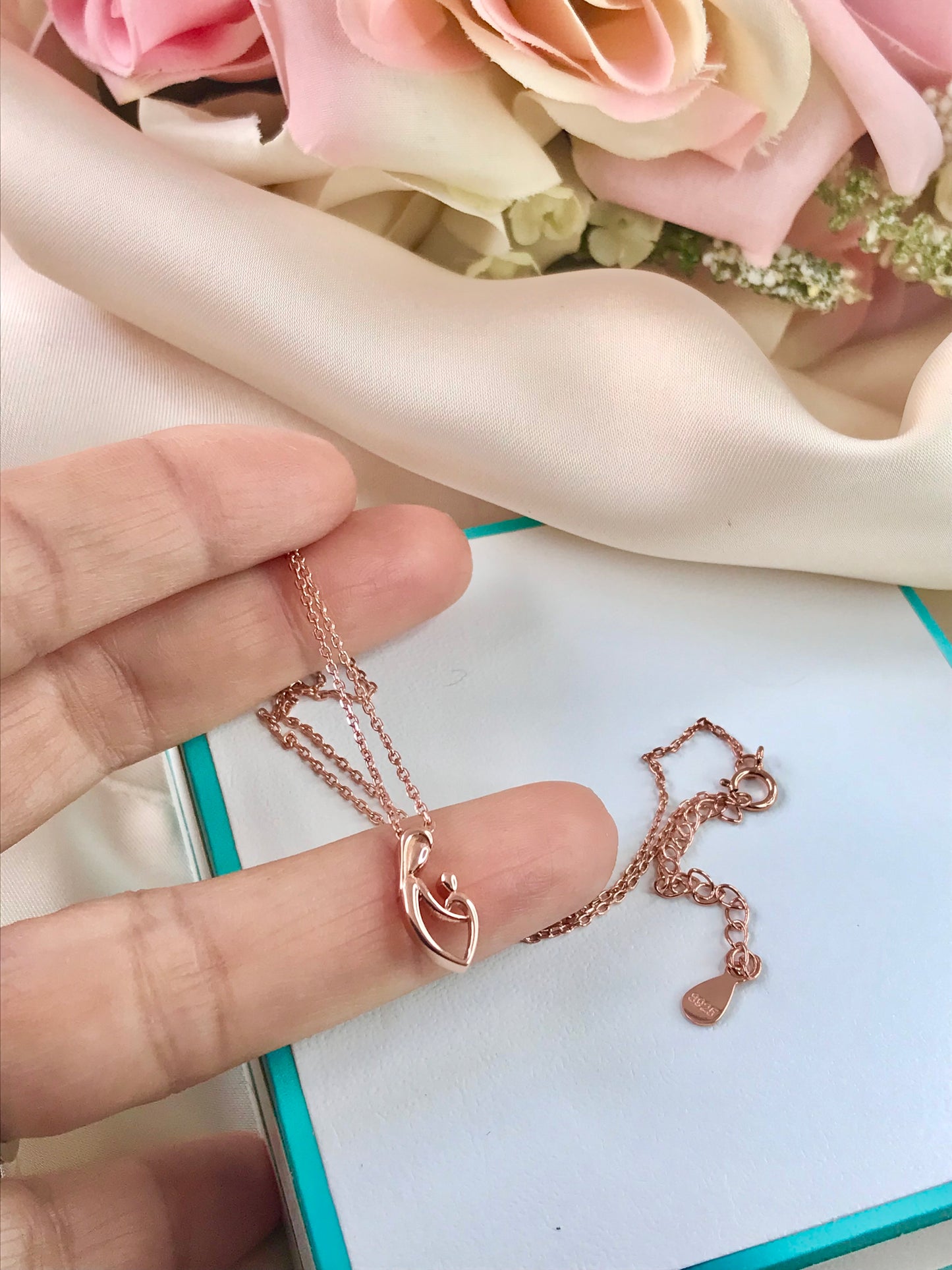 Dije y Cadena de Plata 925 con baño de Oro Rosa