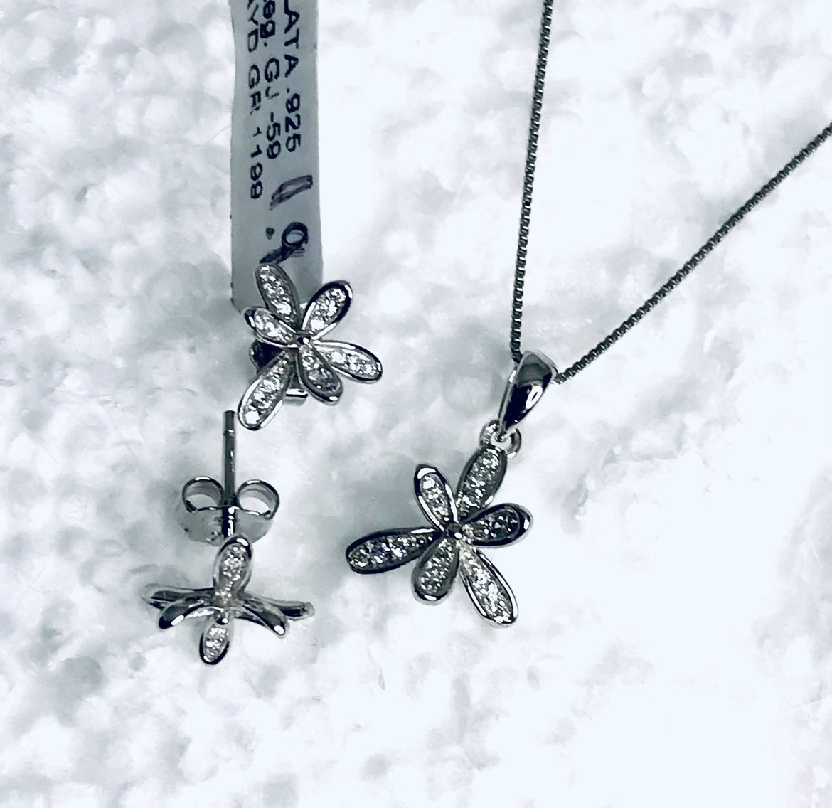Juego de Cadena, Dije, y Aretes de Plata 925 con Zirconias, modelo Libélulas
