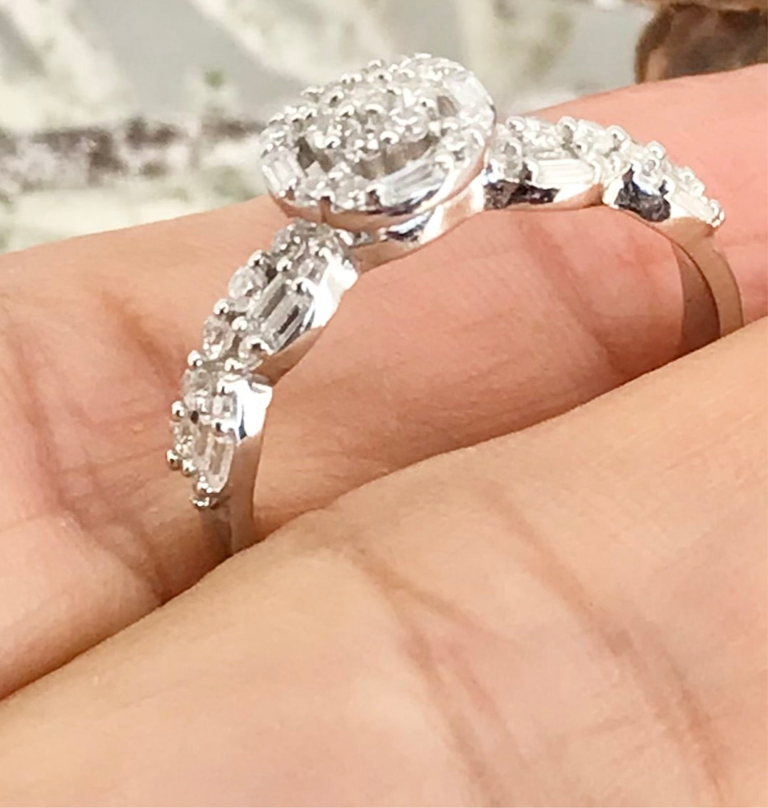 Anillo de Plata 925 con Zirconias