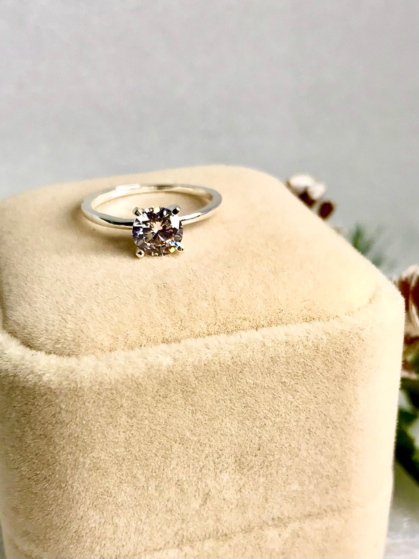 Anillo Solitario de Plata 925 con Zirconia