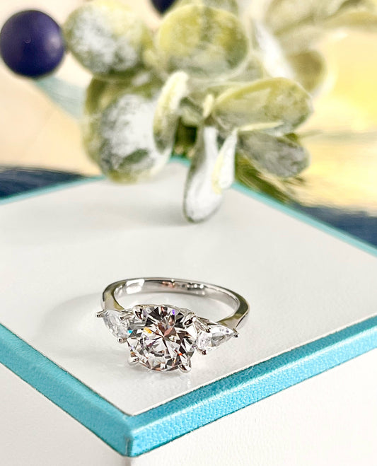 Anillo de Plata 925 con Zirconias