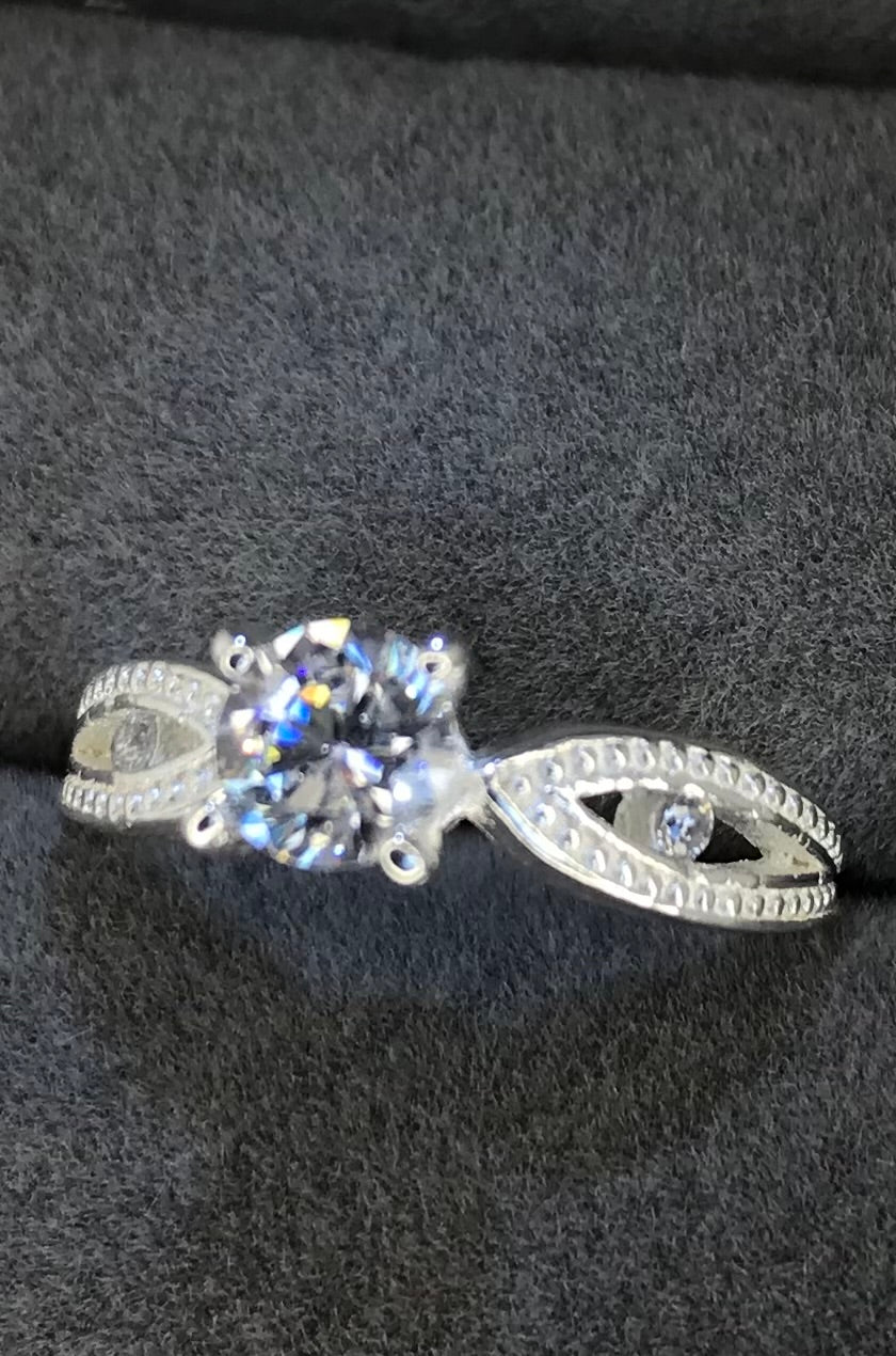 Anillo de Plata 925 con Zirconias