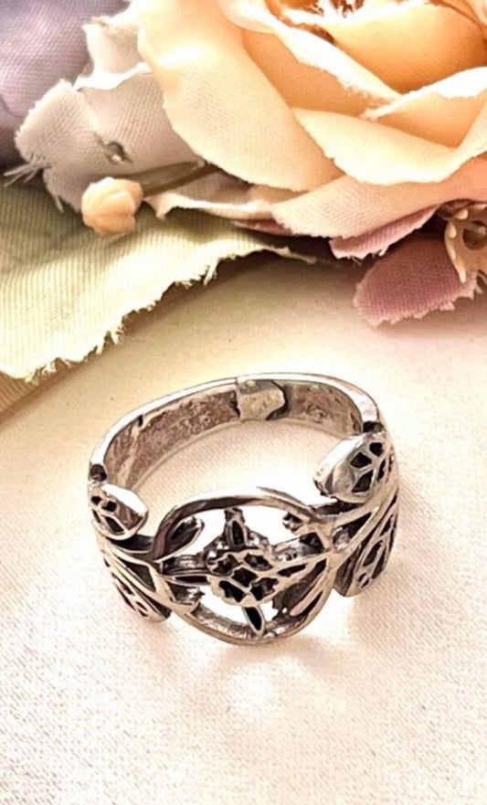 Anillo de Plata 925 modelo Nudo de Bruja