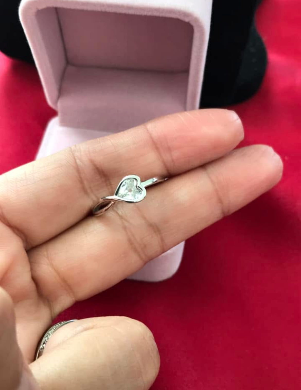 Anillo de Plata 925 con Zirconia modelo Corazón
