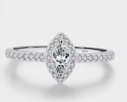 Anillo de Plata 925 con Zirconias