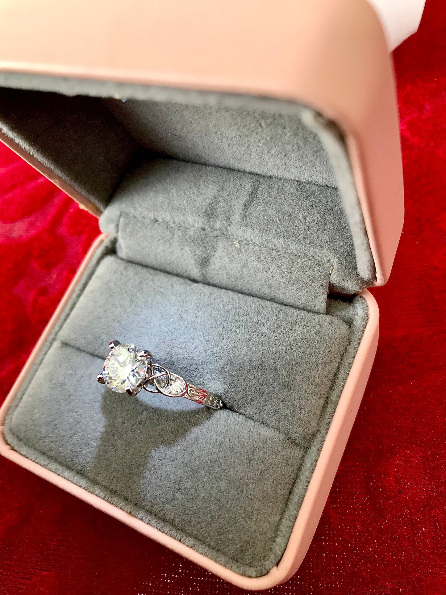 Anillo de Plata 925 con Moissanita Certificada