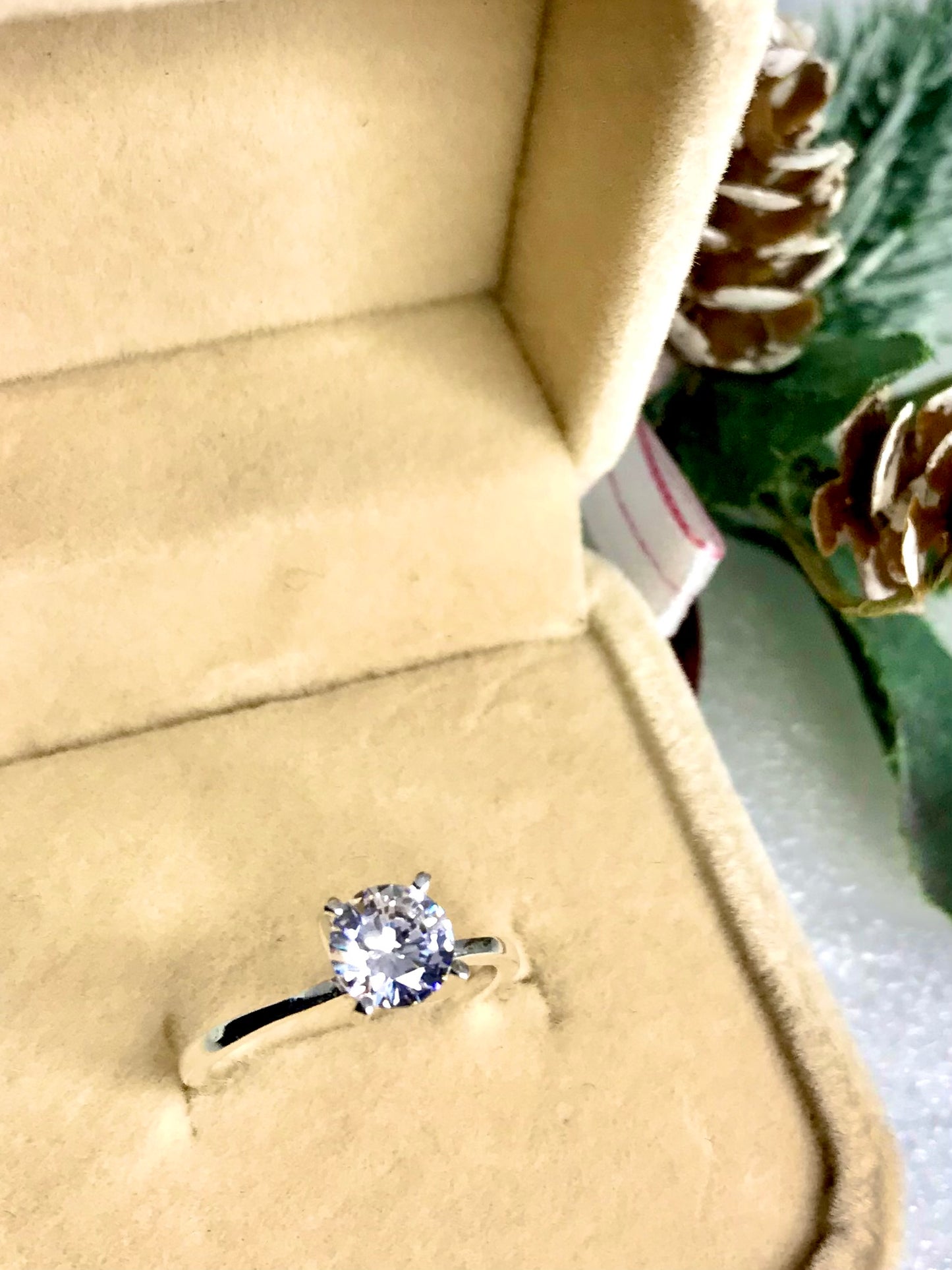 Anillo Solitario de Plata 925 con Zirconia