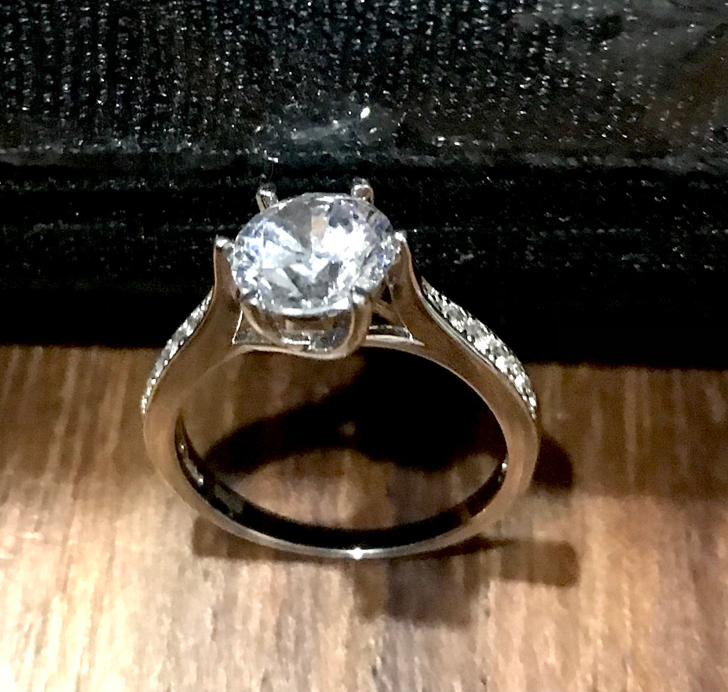 Anillo de Plata 925 con Zirconias