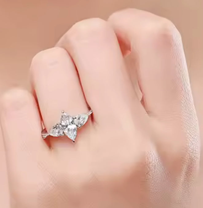 Anillo de Plata 925 con Zirconias