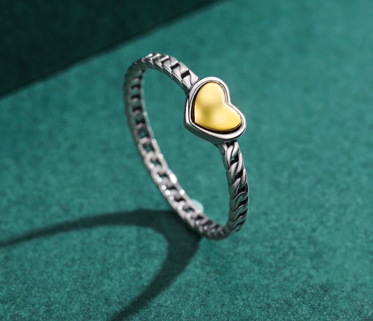 Anillo de Plata 925 con Corazón bañado en Oro de 14k