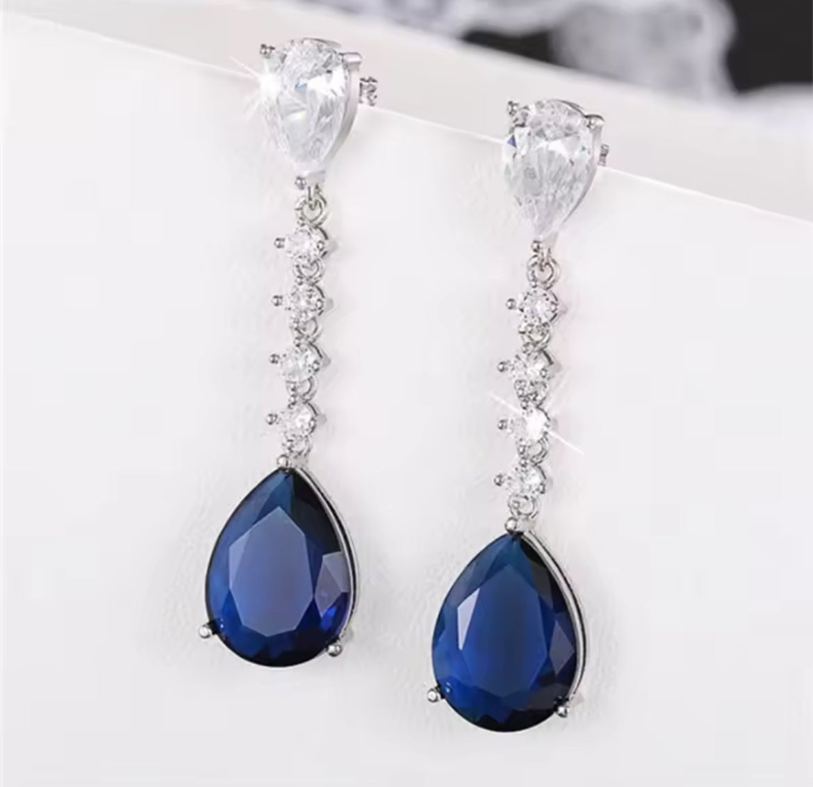 Aretes de Plata 925 con Zirconias