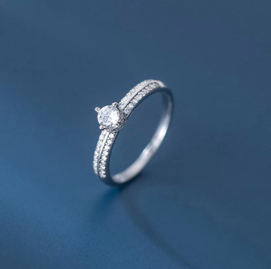 Anillo de Plata 925 con Zirconias