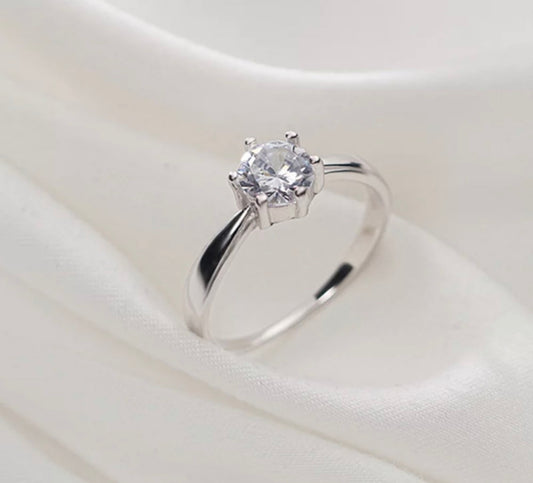 Anillo de Plata 925, con Zirconia