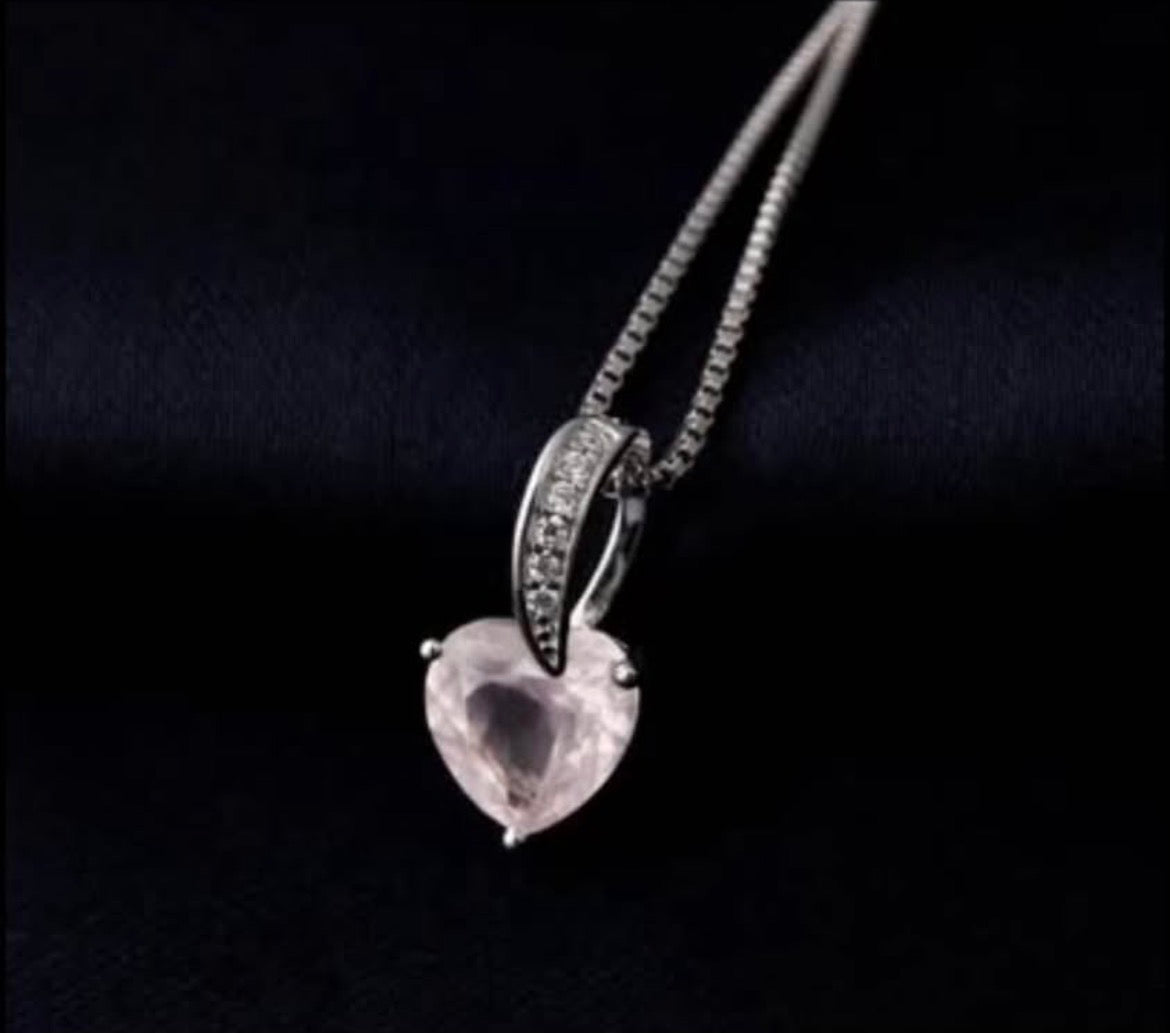 Dije y Cadena, Cuarzo Rosa