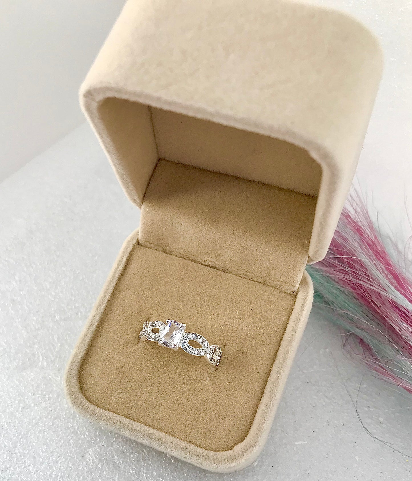 Anillo de Plata 925 con Zirconias