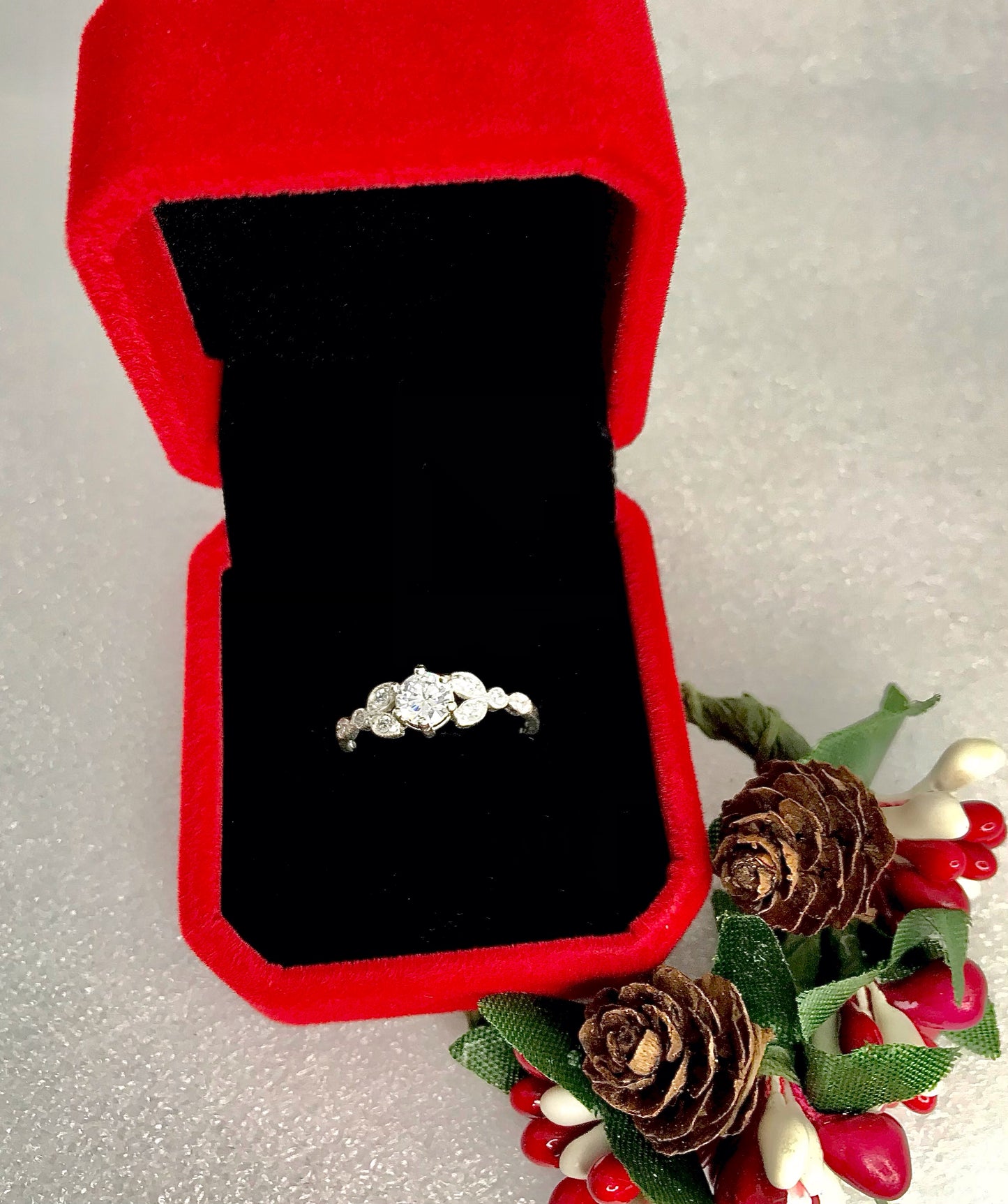 Anillo de Plata 925 con Zirconias