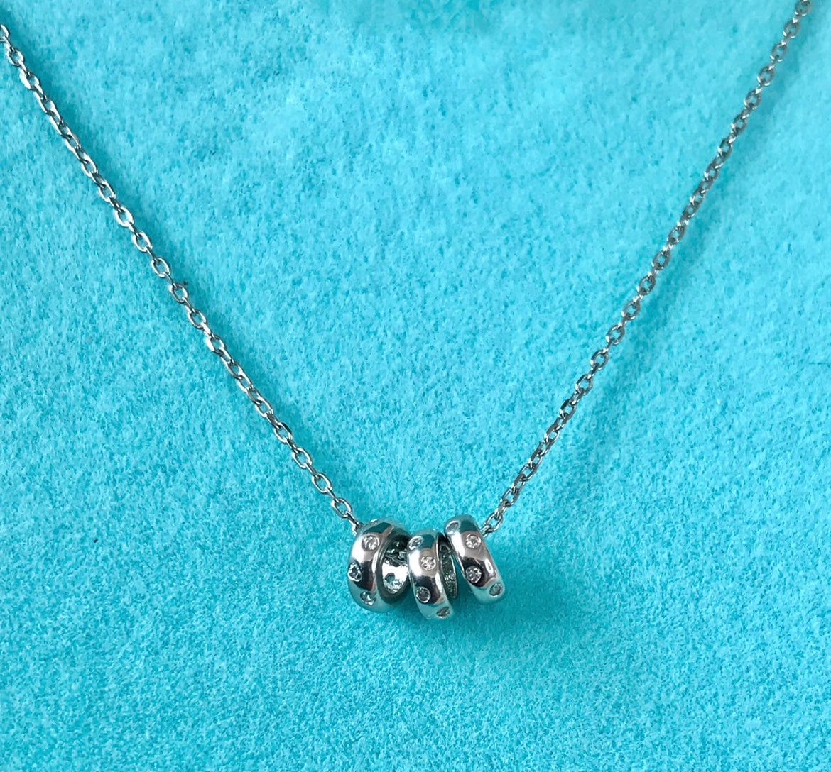 Collar Minimalista de Plata 925 con Zirconias