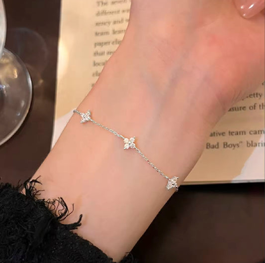 Pulsera de Plata 925 con Zirconias modelo Flores