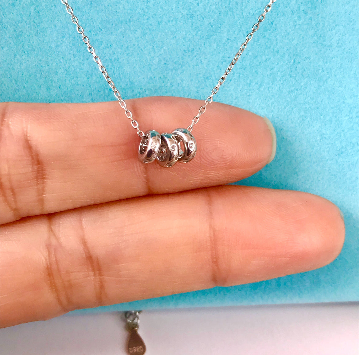 Collar Minimalista de Plata 925 con Zirconias