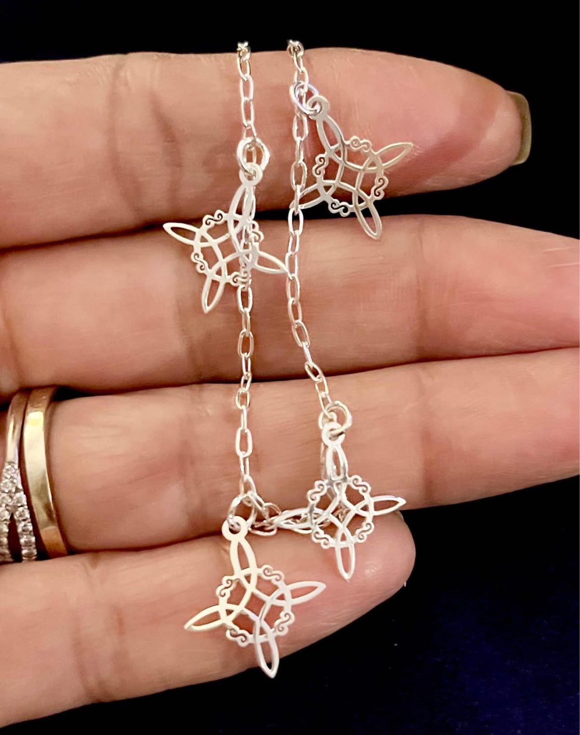 Pulsera de Plata 925 con Dijes de Nudo de Bruja