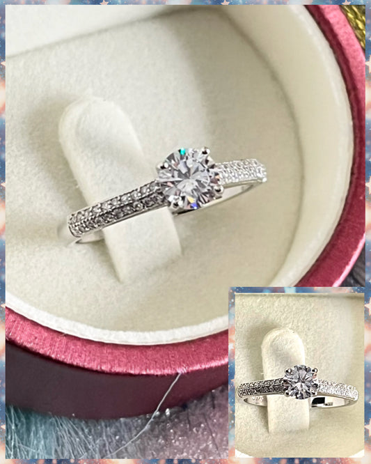 Anillo de Plata 925 con Zirconias